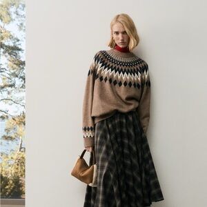 H&M NWOT never worn jacquard knit sweater